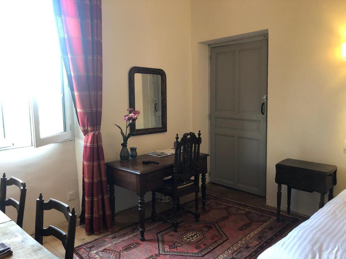 Ancien Hotel Aux Moines Pierrefitte St Lo Saint-Lo Pokoj fotografie
